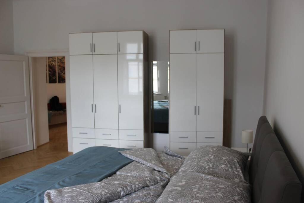 Wunderschone Altbauwohnung In Zentraler Lage Wien Buitenkant foto