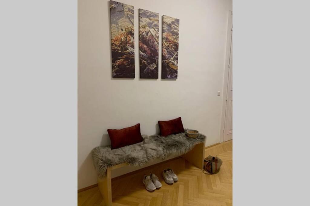 Wunderschone Altbauwohnung In Zentraler Lage Wien Buitenkant foto