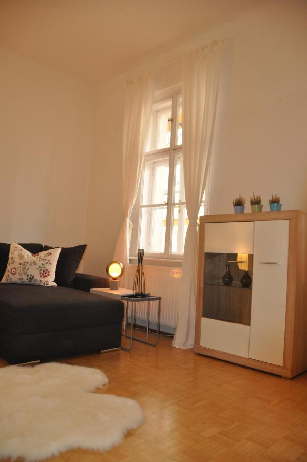 Wunderschone Altbauwohnung In Zentraler Lage Wien Buitenkant foto