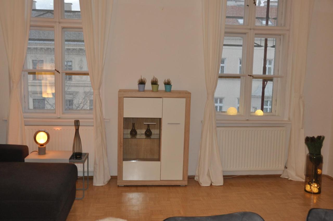 Wunderschone Altbauwohnung In Zentraler Lage Wien Buitenkant foto