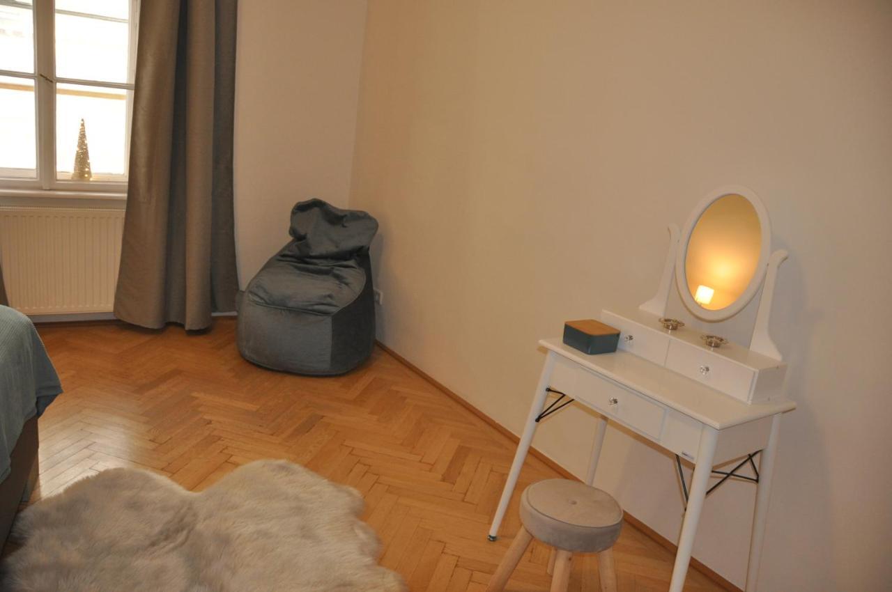Wunderschone Altbauwohnung In Zentraler Lage Wien Buitenkant foto